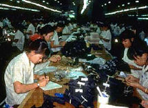 graphic: women textile workers
